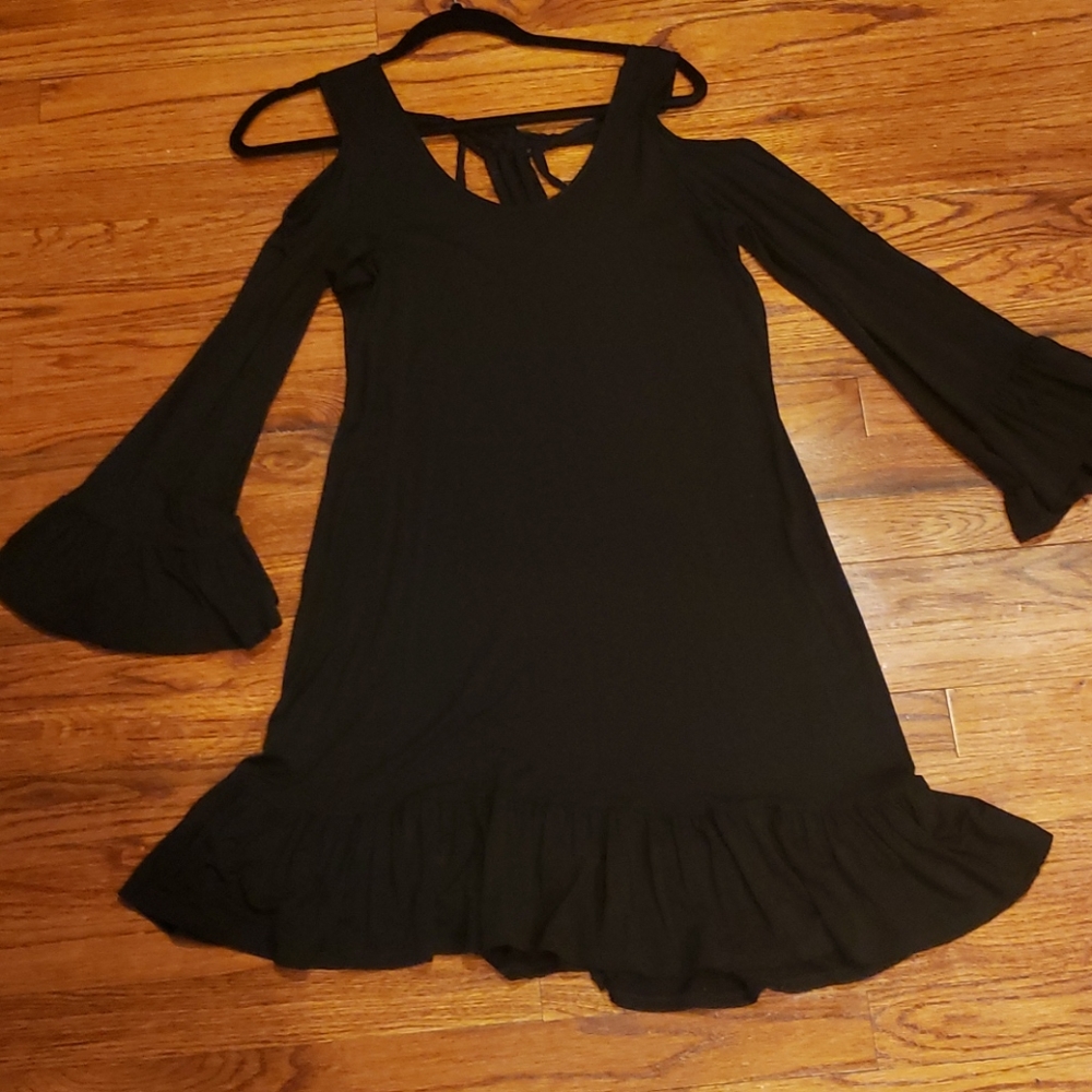 James and joy sz S bell sleeve dress